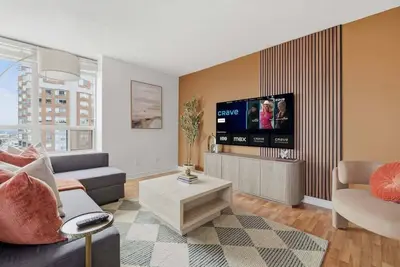 Image de Elegant 2br Sky Condo for 9 - Terrace - Lake Views