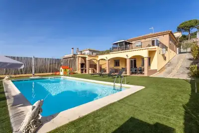 Image de VillaLuz LloretLux with Pool, game room & barbacue