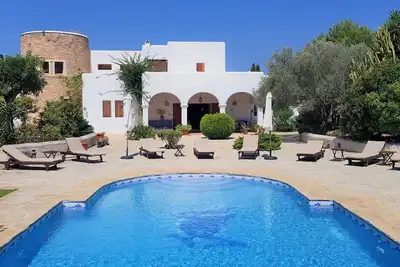 Image de Stylish 5 Bedroom Villa with Pool & Sunset Terrace