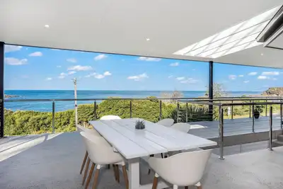 Image de O'Hara - Waterfront Property, newly renovated with spectacular ocean views
