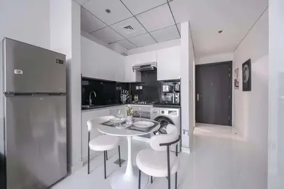 Image de StayShort - Studio in Jvc Sleeps 4 with Balcony!