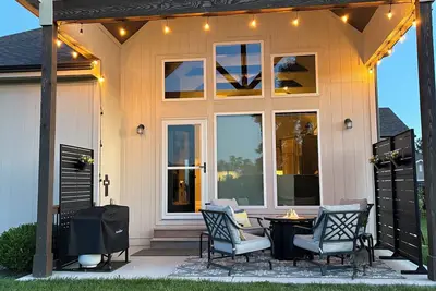 Image de Exec. Luxury Home w/Golf Course views – Perfect for Business or Families