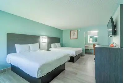 Image de Budget-Friendly 2 Queen Beds Near Harlingen Attractions