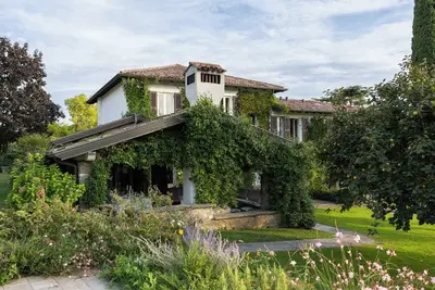 Image de Unique Villa in the Countryside, 5 mins away from the Lake and services