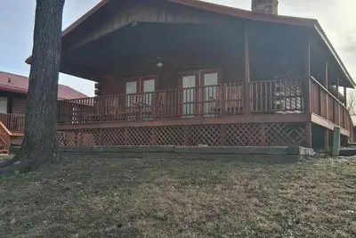 Image de Cozy 2-bedroom cabin on the beautiful White River!