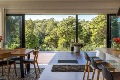 Haven on Queens - Executive Island Living