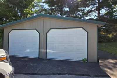 Image de 3-bedroom house with 2 car Garage for use in Car Show Carlisle, Pa