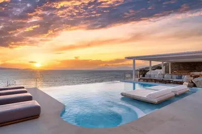 Image de Beachfront Villa Esmera 10br • 2 Pools & Jacuzzis