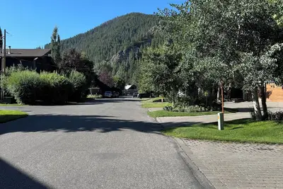 Image de Lovely 3-bedroom townhome in West Ketchum walking distance to skiing and town