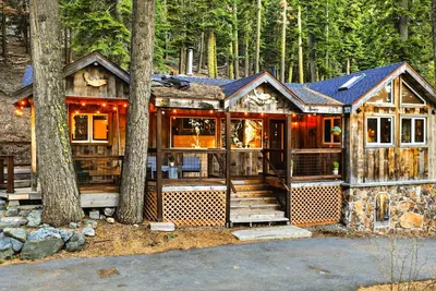 Image de Luxury Homewood Cabin 2br/2ba, Private Hot Tub Near Lake & Ski