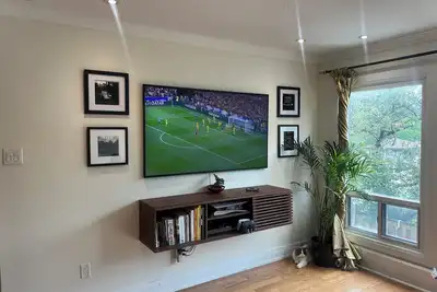 Image de Picturesque 3 storey townhouse