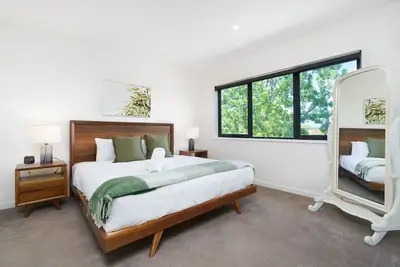 Image de New To Vrbo: Stylish 3br Home Near Woden, Hospital and Buzz Hub