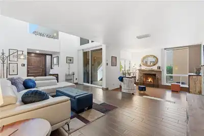 Image de Windchime - Multiple Patios - Mins to Old Town