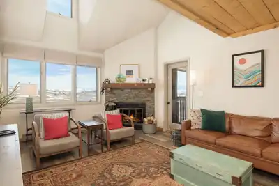 Image de Wonderful 2-bedroom condo in tranquil Granby perfect for your getaway