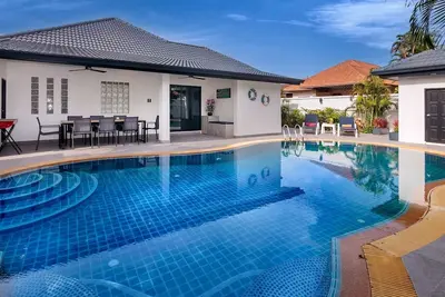 Image de \"Villa Sabai\" mit Terrasse by Interhome