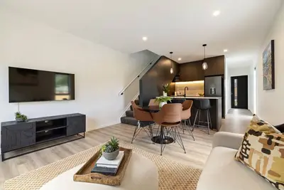 Image de Prime Location with mountain views