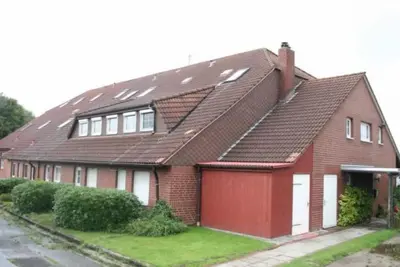 Image de Renovierte Ferienwohnung in Jade by Interhome