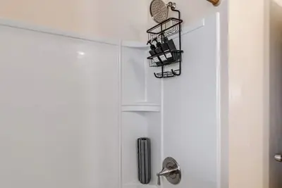 Image de Shore Thing! Your Seaside Escape Awaits!