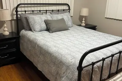 Image de Comfortable 2/3 bedroom home near Eiu