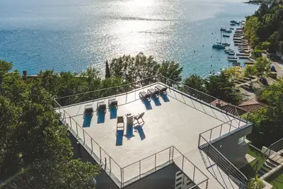 Image de Luxury Villa Mihaela beachfront by Villas Guide