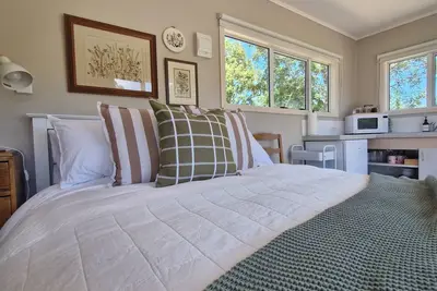 Image de North Canterbury Cosy 1 bedroom cottage- pet friendly