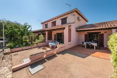 Image de Appartement confortable avec terrasse meublée