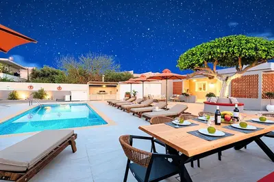 Image de für 24 Personen in Chania, Kreta (West-Kreta) by Interhome