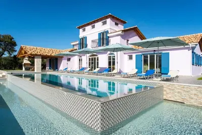 Image de Aneli Luxury Villas, Villa Alexandra 7 Schlafzimmer by Interhome