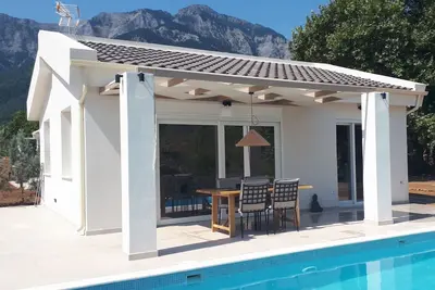 Image de Neues Ferienhaus in Thasos mit Großer Terrasse by Interhome