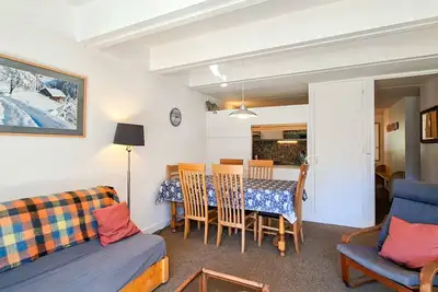 Image de Appartement spacieux, ski aux pieds, balcon, 3 pièces, 6-8 personnes