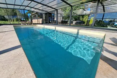 Image de Ferme des Charolaises avec sauna, spa et animaux admis