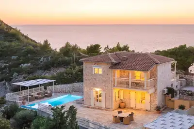 Image de Cosy Villa with Sea-and-Mountain Views near Agios Nikitas