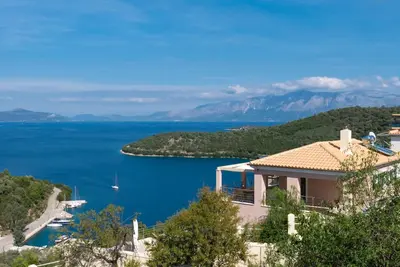 Image de Stylish Contemporary House with Sea Views near Spartachori and Beach