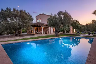 Image de Secluded Villa with Gardens and Play Area Close to Puerto Pollensa