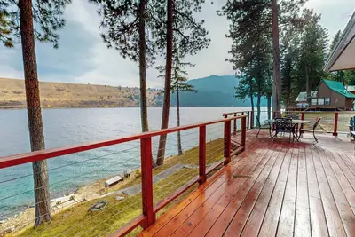 Image de Lakefront Getaway on Wallowa Lake Single-Story