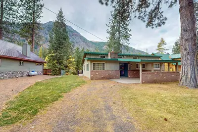 Image de Riverbend: Your Tranquil Oasis on the River