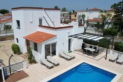 Image de in Empuriabrava mit Privatem Pool by Interhome