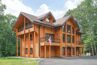 Image de Log House Chalet, Volleyball Field, Sauna, Hot Tub