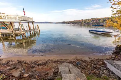 Image de Cozy 3-bedroom cabin w/hot tub near Lake Winnipesaukee