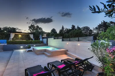 Image de Maison Zoya (73748-K1) - Liznjan