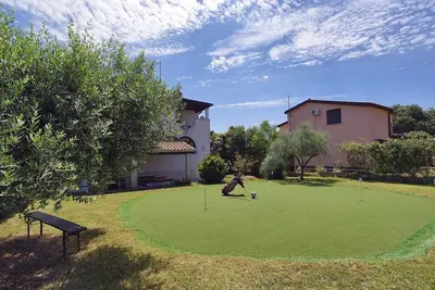 Image de Villa Golf House (73837-K1) - Liznjan