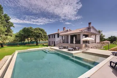 Image de Villa Monte Uliveto (74132-K1) - Pula