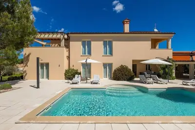 Image de Villa Nirvana (74307-K1) - Vodnjan