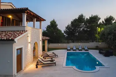 Villa Smrikve (V3442-K1) - Medulin