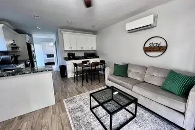 Image de Cozy 1-bedroom House with Ac in downtown Lakeland