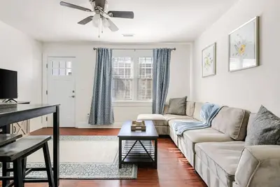 Image de Cozy 2br Getaway Minutes to Downtown - Dayton C