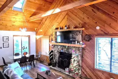 Image de Fabulous 2-bedroom cabin in lovely Ruidoso for a cozy getaway