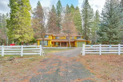 Image de Quiet & Family Friendly! Rural Home Near Mt Shasta