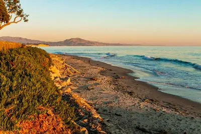 Image de Directly on Beach! Secluded Oceanfront Estate with Casita, Private Pool & Spa