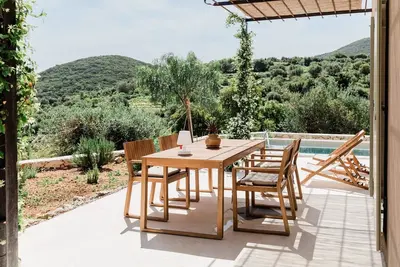 Image de Villa Hydraline, 2 Bdr, Private Pool and Garden, Furnished Terrace, Vathy, .